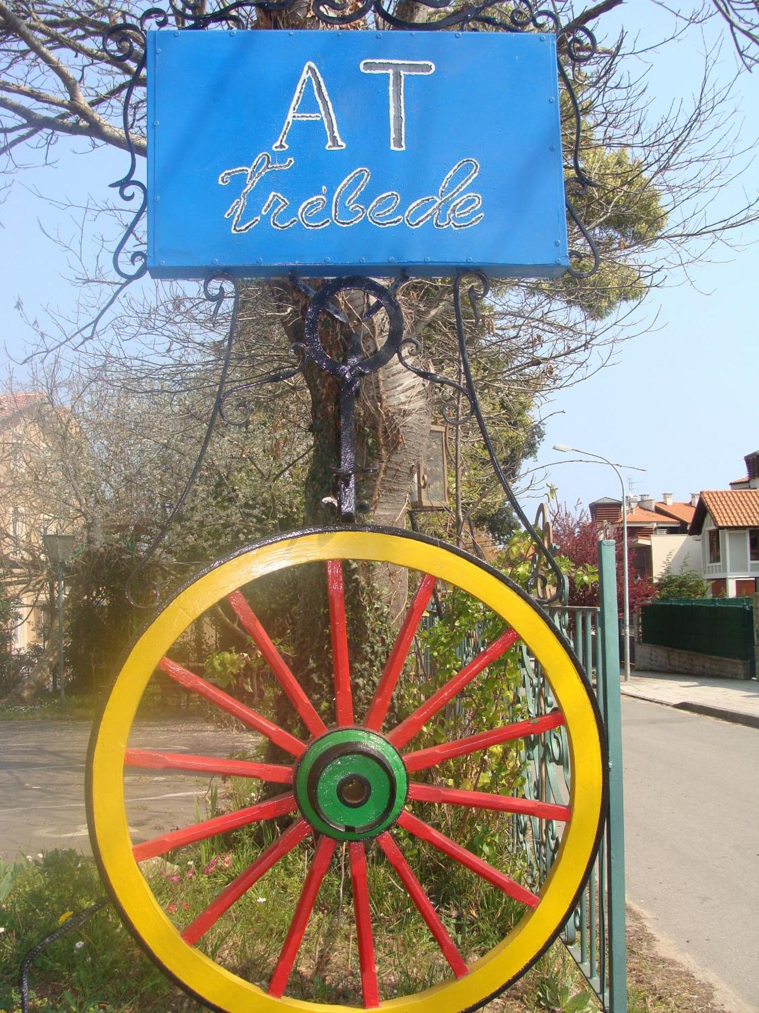 Aparthotel Trebede *